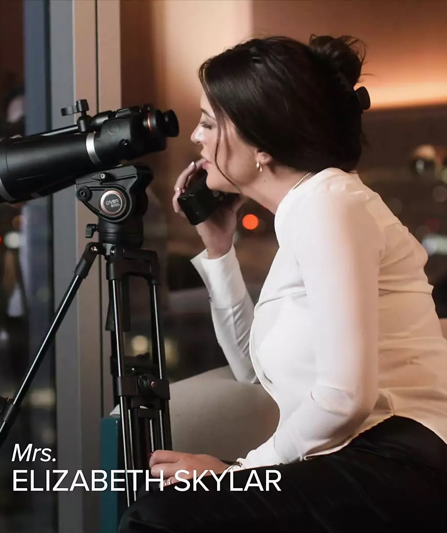 MILFY Thirsty Stakeout Cop Elizabeth Seduces Young Agent