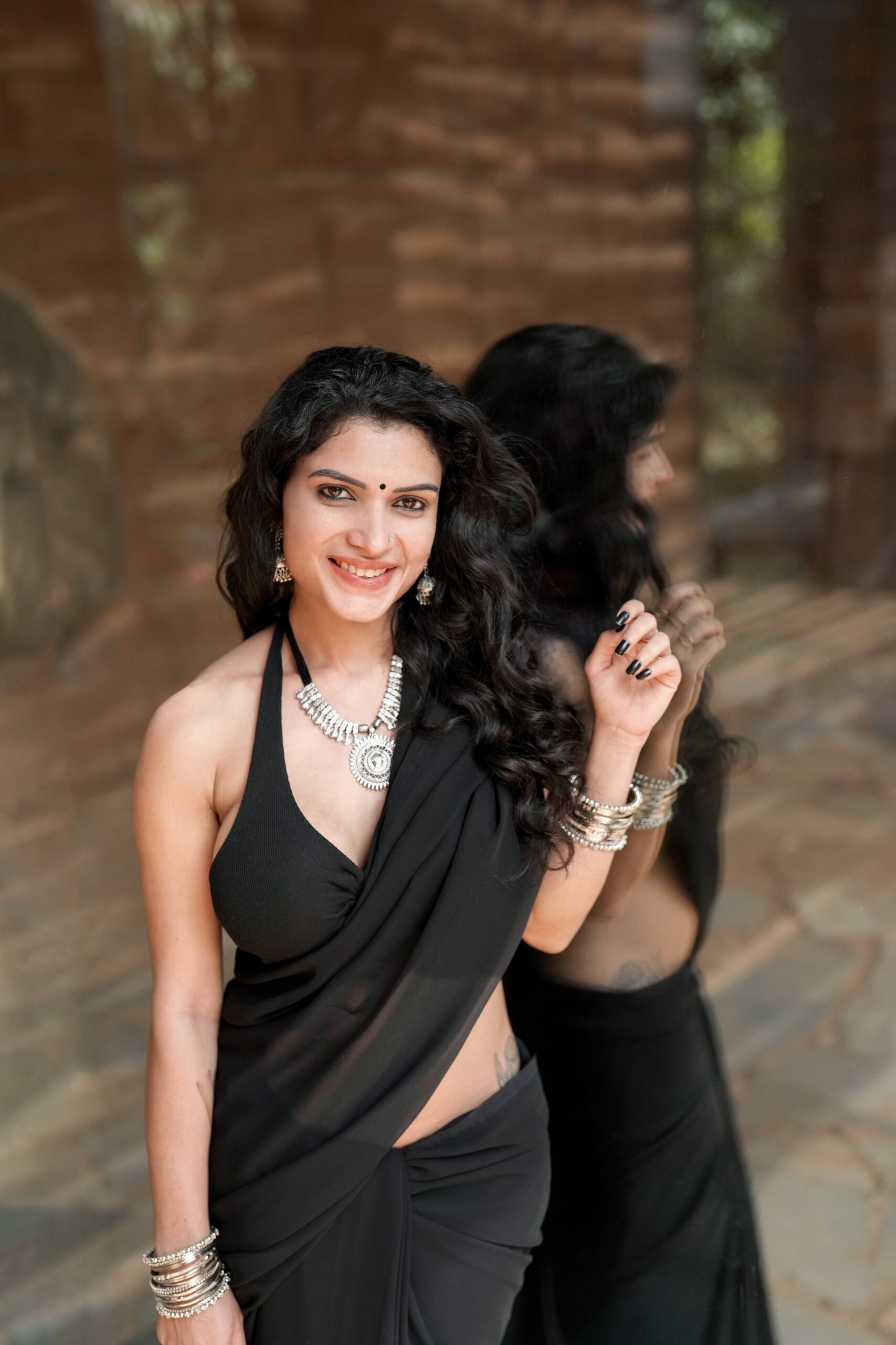 Dhoti Romance – Resmi Nair (2024) Hindi Uncut Hot Short Film