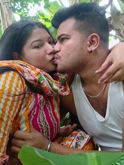 BD Couple In Banana Garden (2025) Hindi