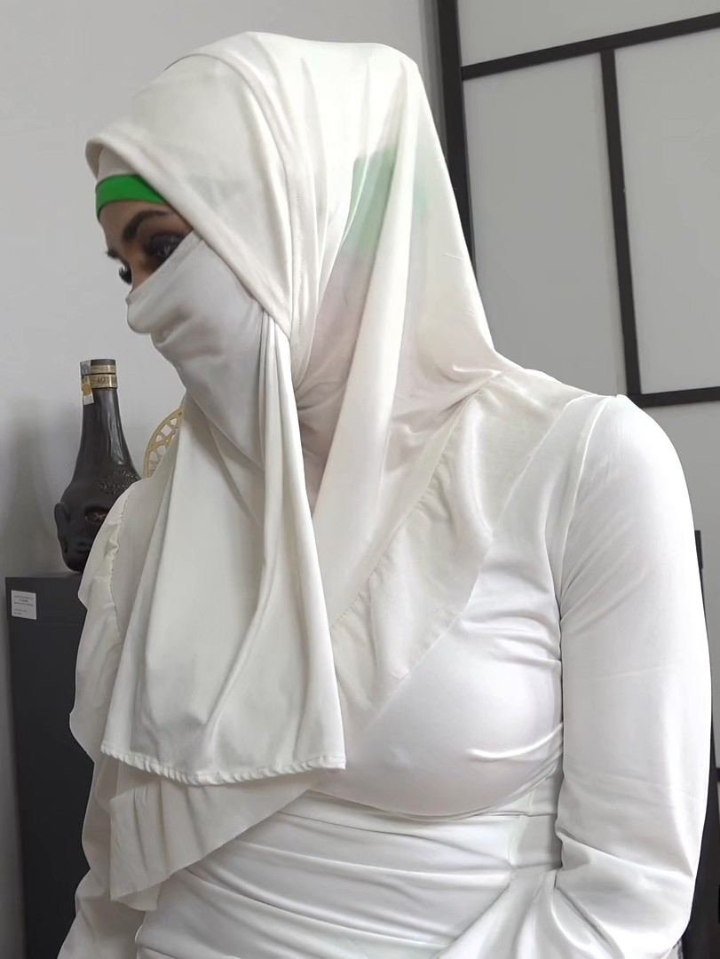White Queen Hijab Girls (2026) SexWithMuslims English